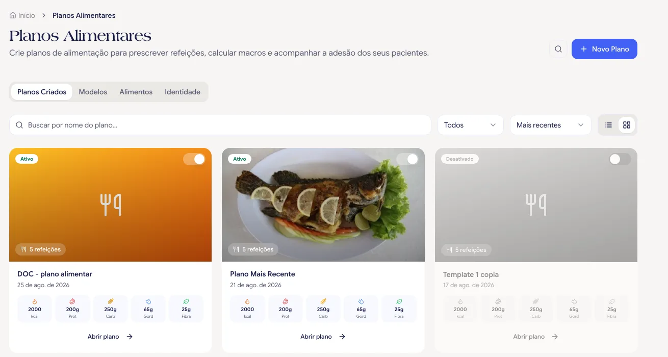Aba Planos Criados com a busca, os filtros de status e ordenação, e os cards de plano com os macros