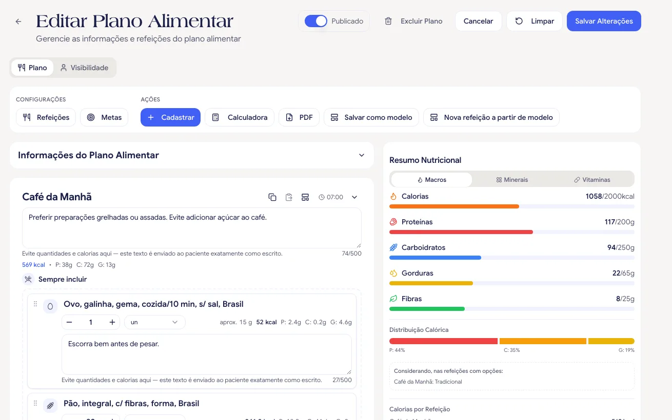 Editor do plano com a barra de Configurações e Ações, a coluna de refeições e o Resumo Nutricional à direita