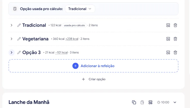 Refeição com três opções recolhidas — Tradicional, Vegetariana e Sem lactose — mostrando a faixa Opção usada pro cálculo e a diferença de calorias de cada uma